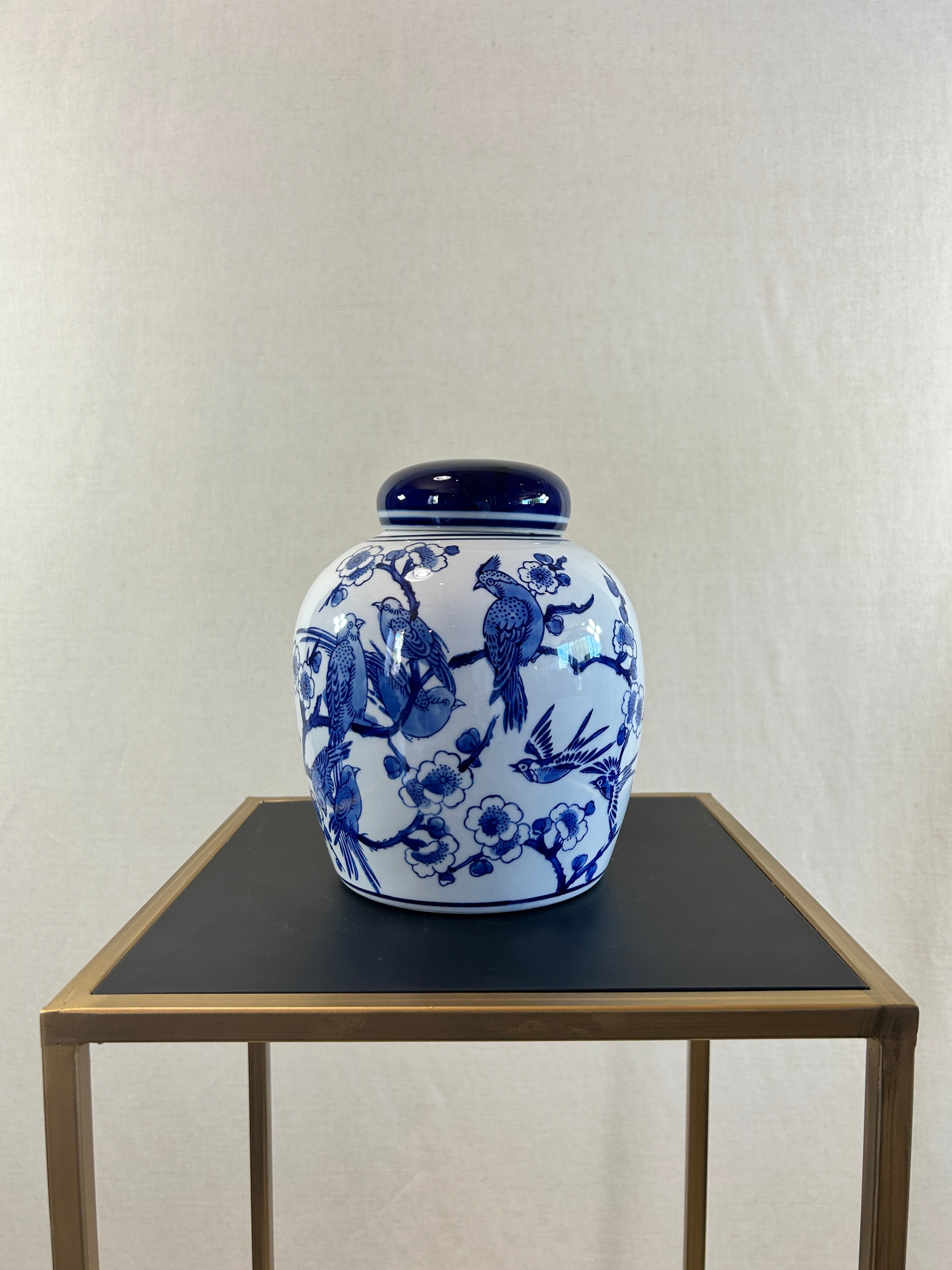 Vase avec couvercle
