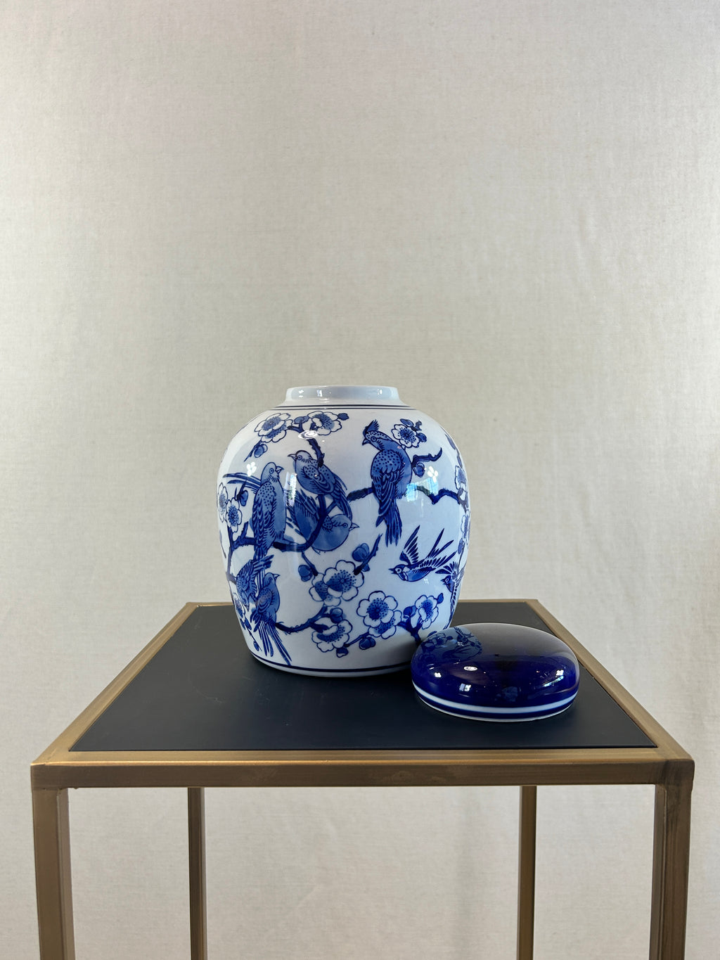 Vase avec couvercle