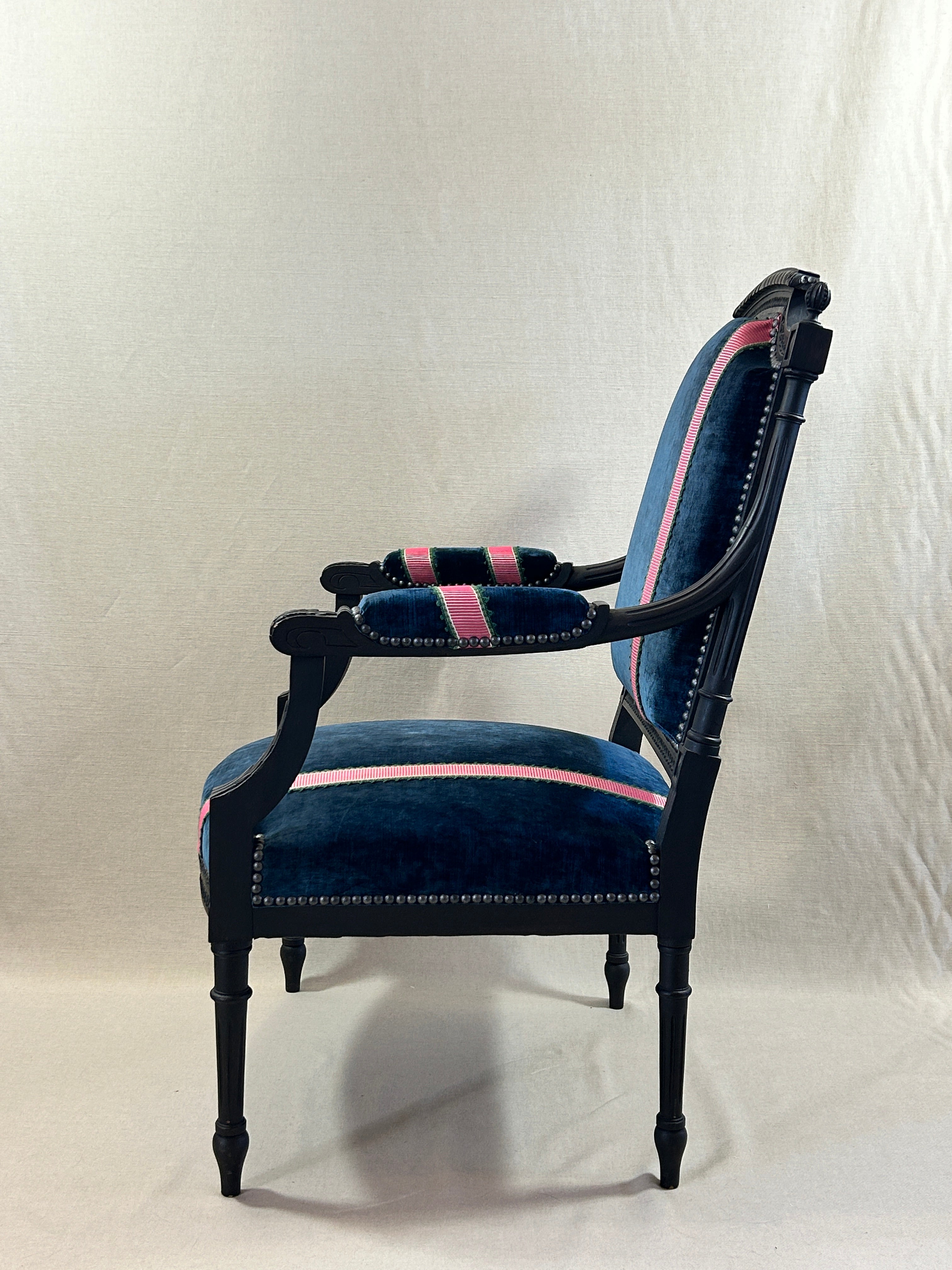 Fauteuil bleu nuit